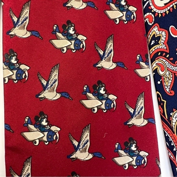 4 Disney Balancine Silk Ties Mickey  Mouse Goofy Hidden Mickey Neckties Vintage - Picture 5 of 7
